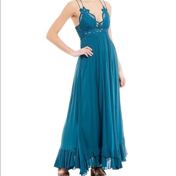 Free People One Adella Maxi Slip - Picture 1 of 9